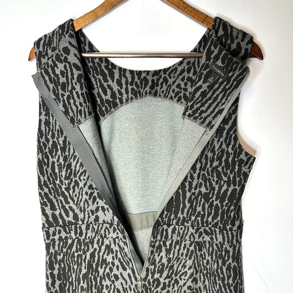 Talbots Sz 10 Black Animal Print Shift Knit Sleeveless Stretch Knee Length Dress - Picture 6 of 7